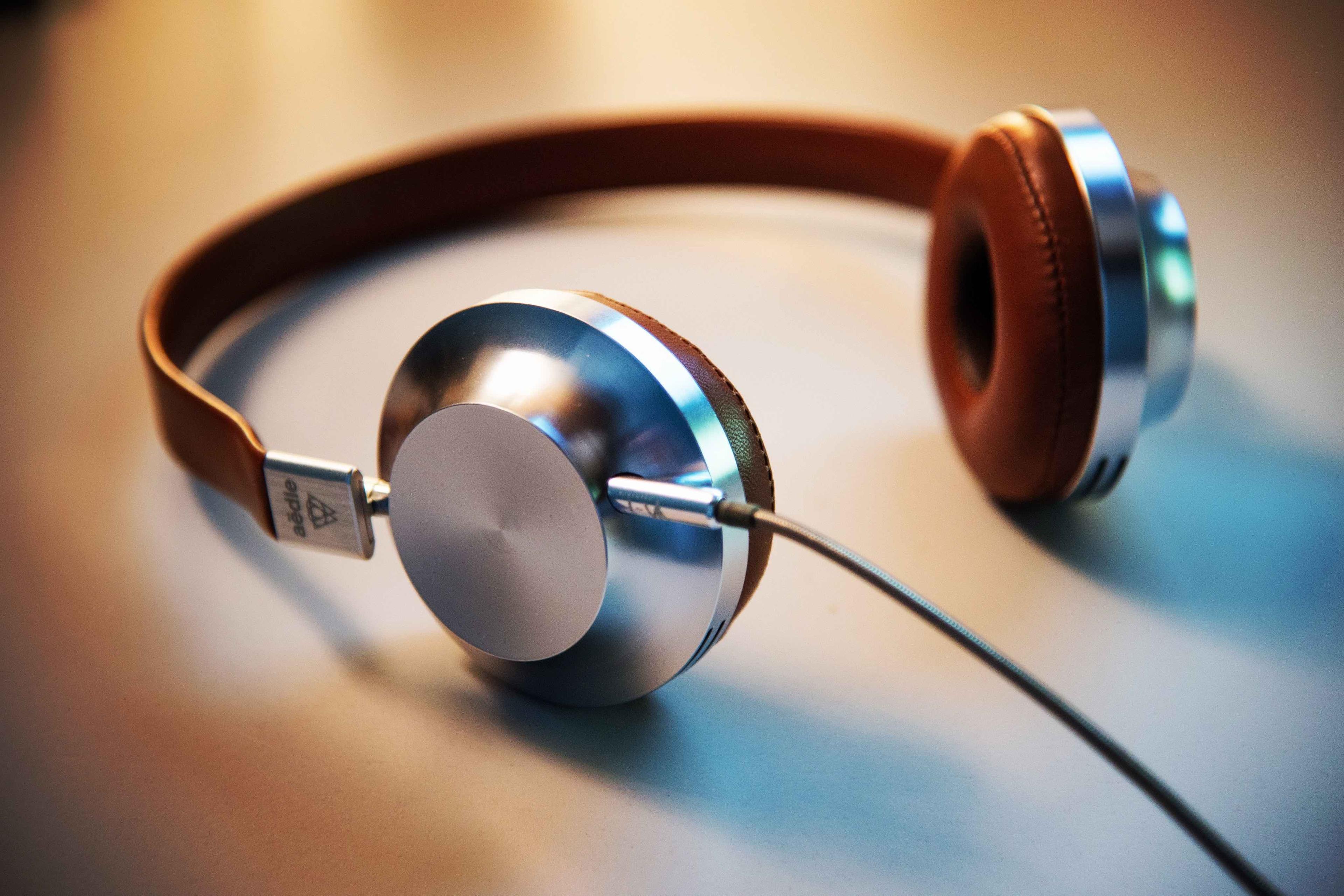 Understanding the consumer electronics space across the social video landscape