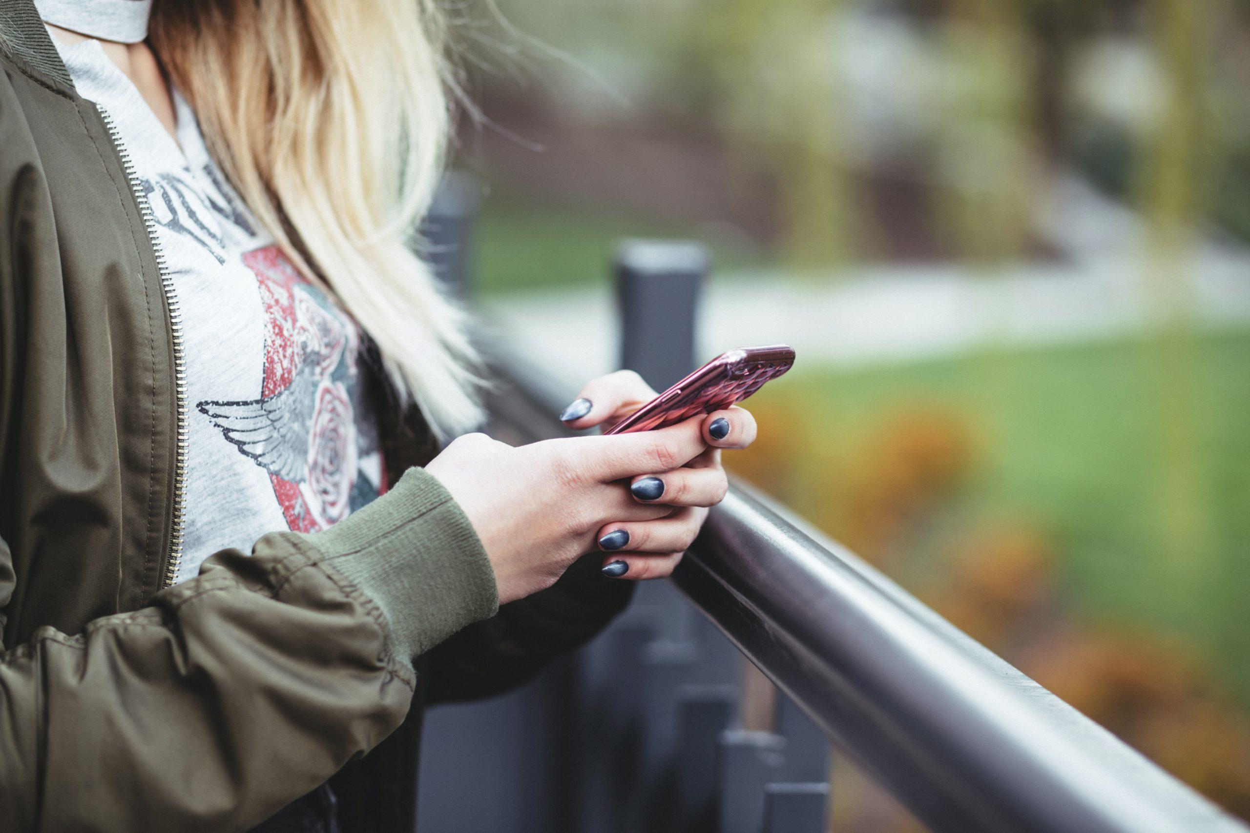 Creating A Better Social Media Environment For Young Women