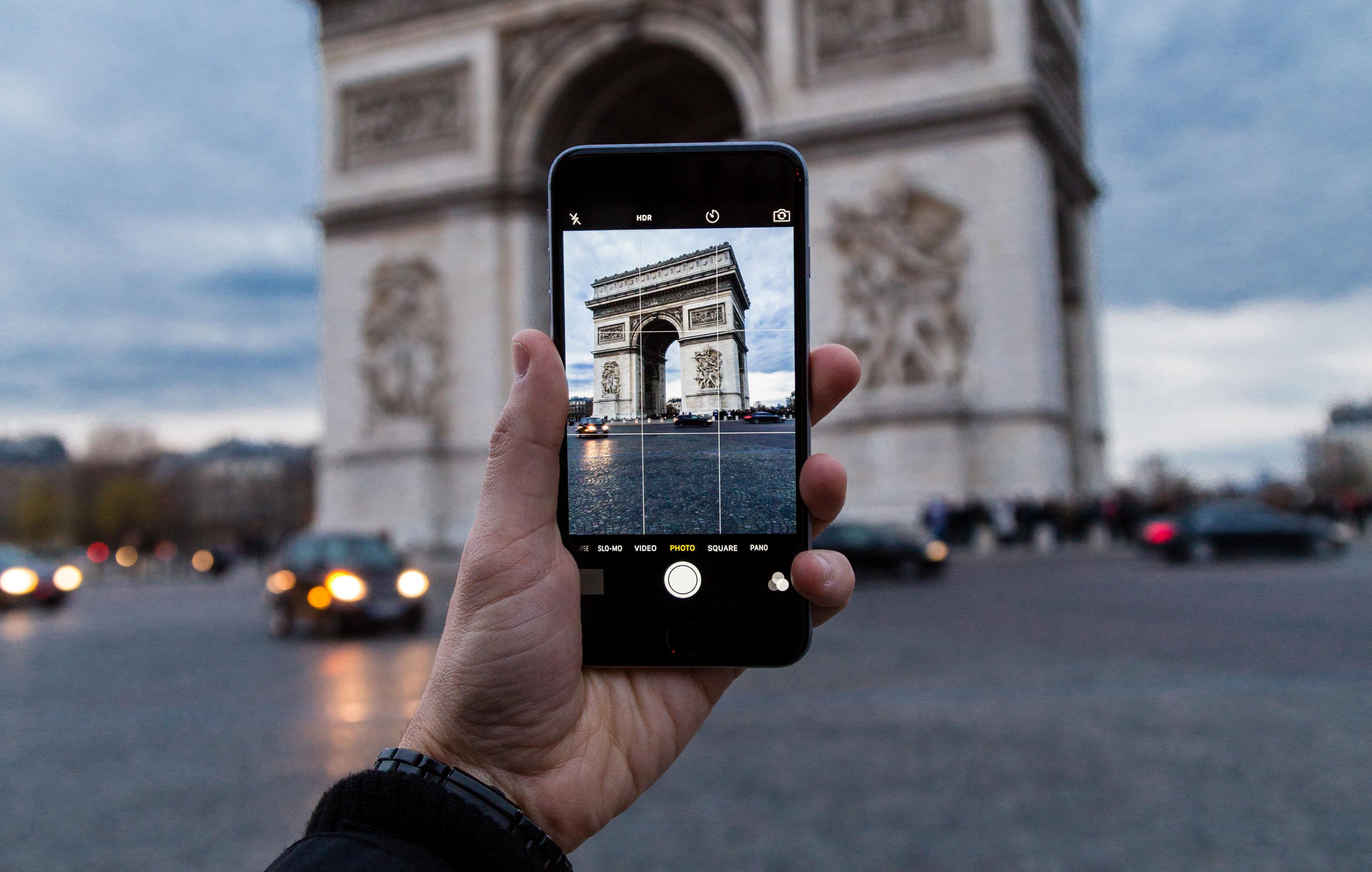Instagram Stories Encourage More Unfiltered Sharing
